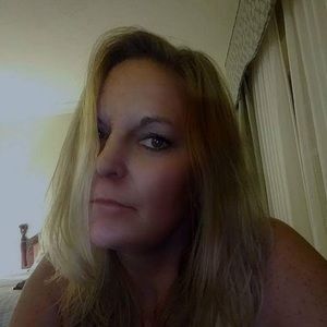 Meet your Posher, Claudine